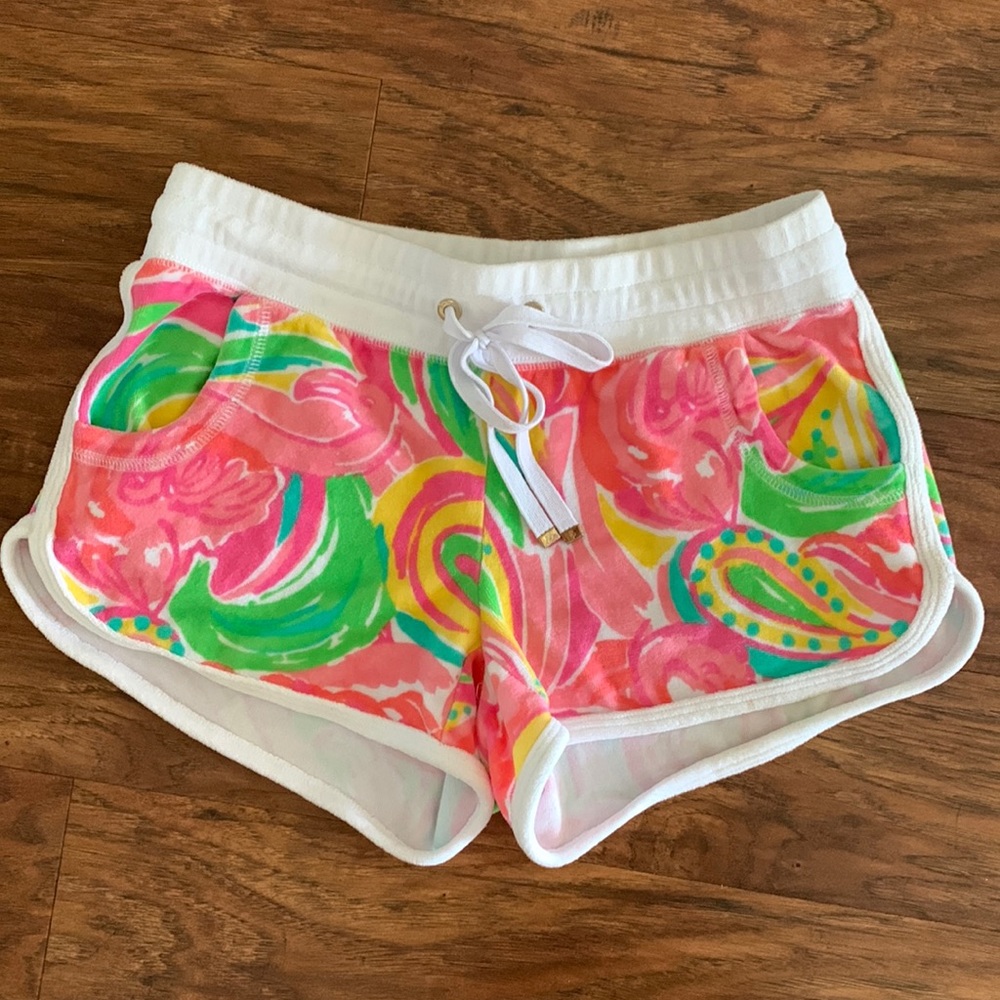NWOT Lilly Pulitzer terry cloth shorts Brand New Condition